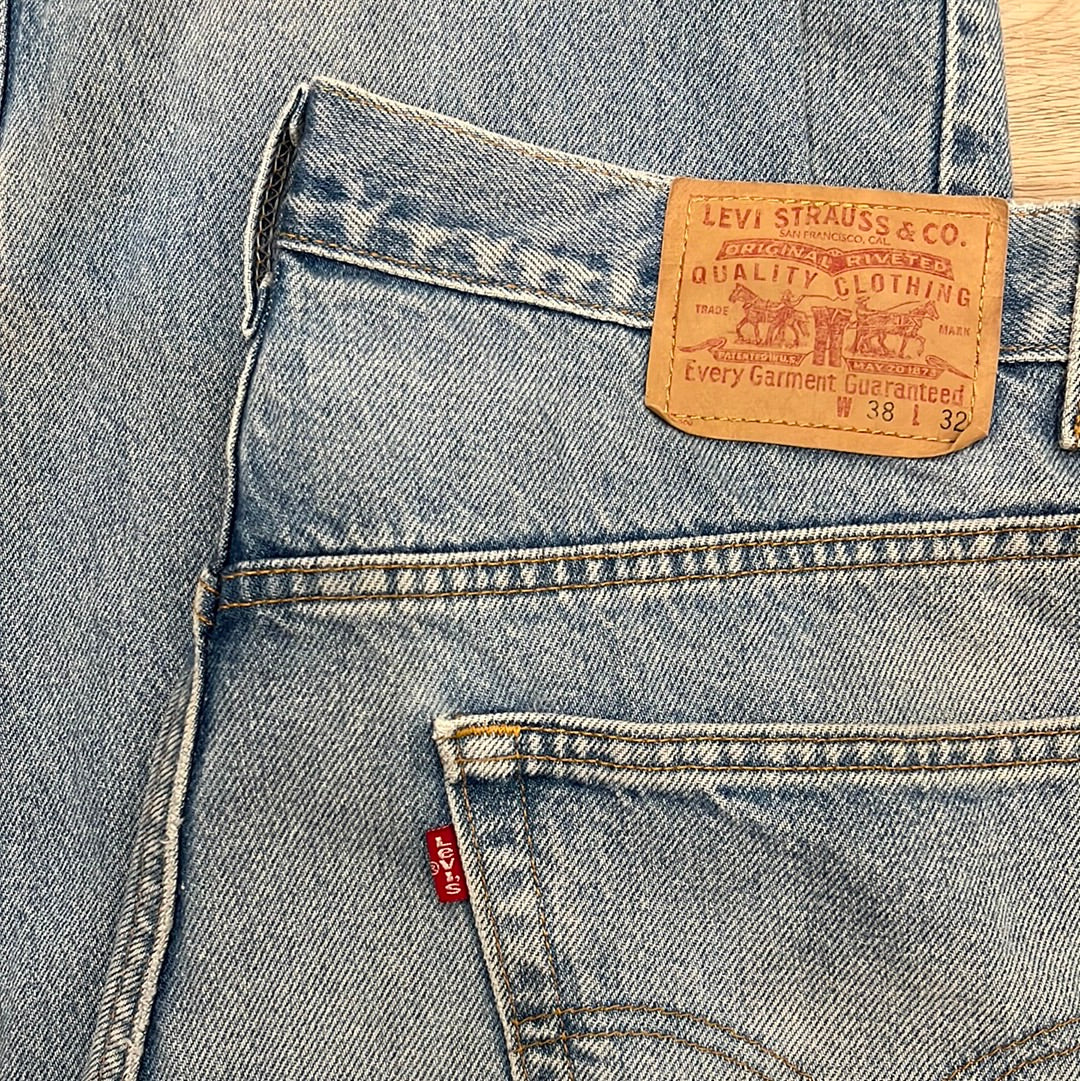2002 Levi’s Denim Black Tag